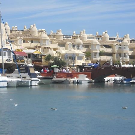 Next To Puerto Marina And The Beach Benalmadena Luaran gambar