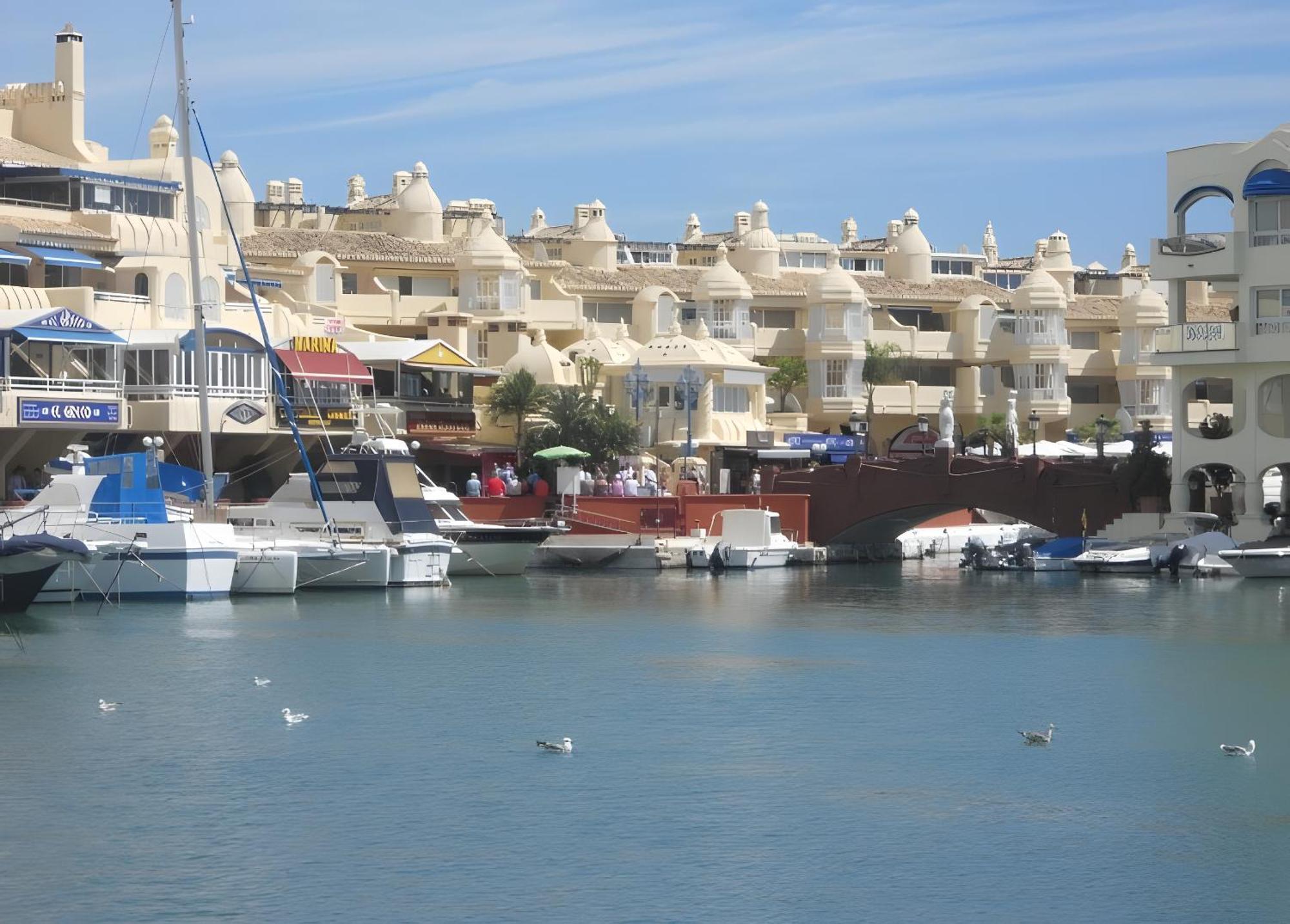Next To Puerto Marina And The Beach Benalmadena Luaran gambar