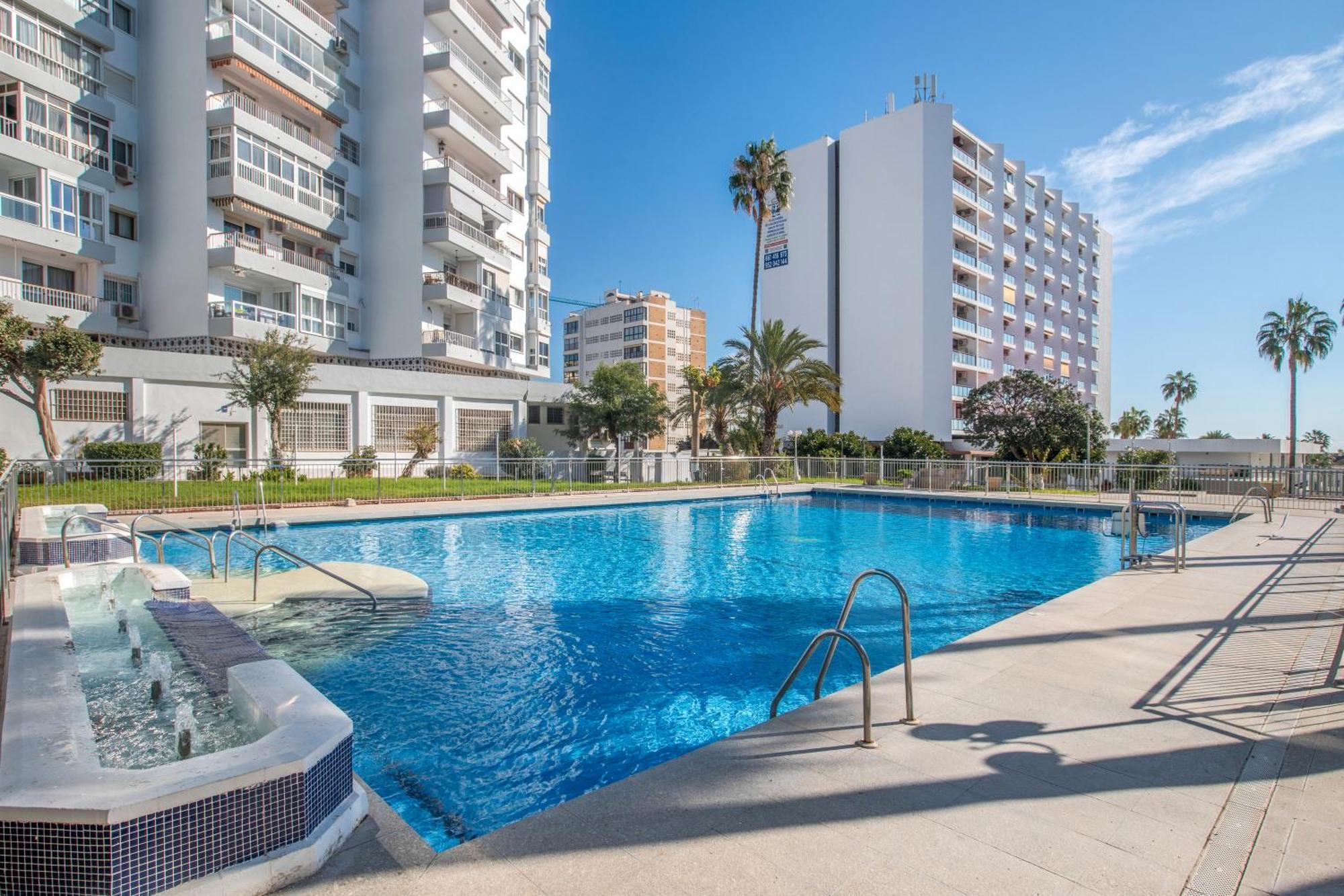 Next To Puerto Marina And The Beach Benalmadena Luaran gambar