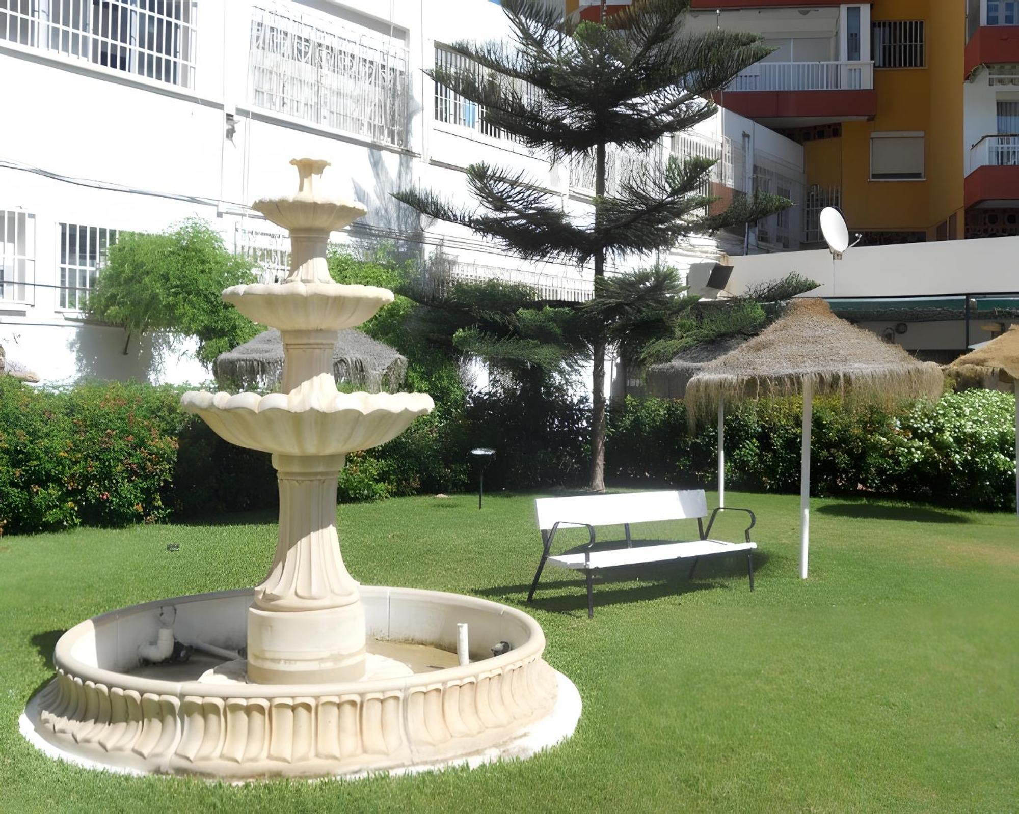 Next To Puerto Marina And The Beach Benalmadena Luaran gambar