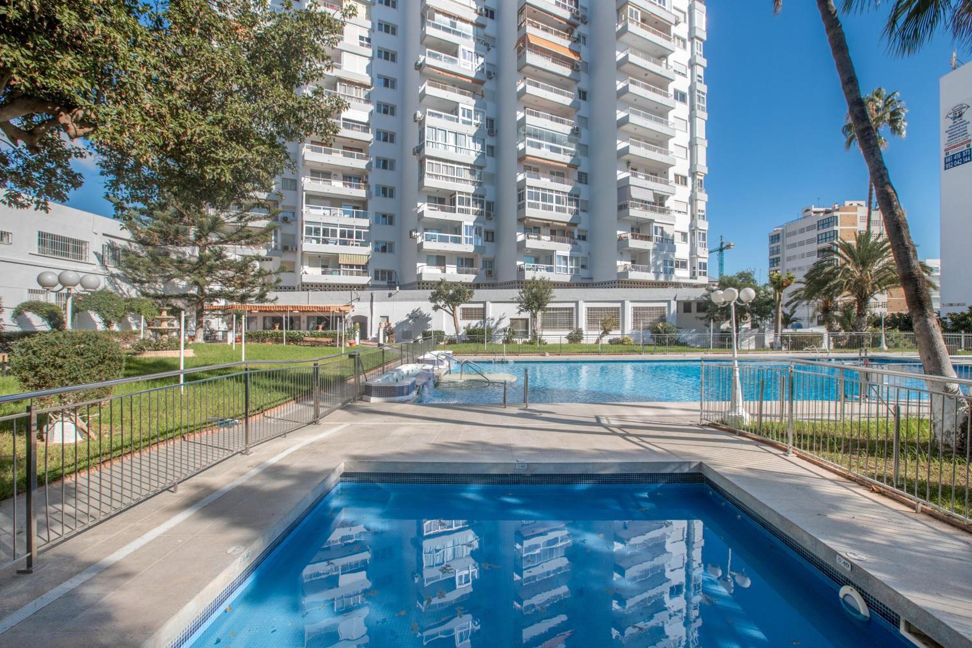 Next To Puerto Marina And The Beach Benalmadena Luaran gambar